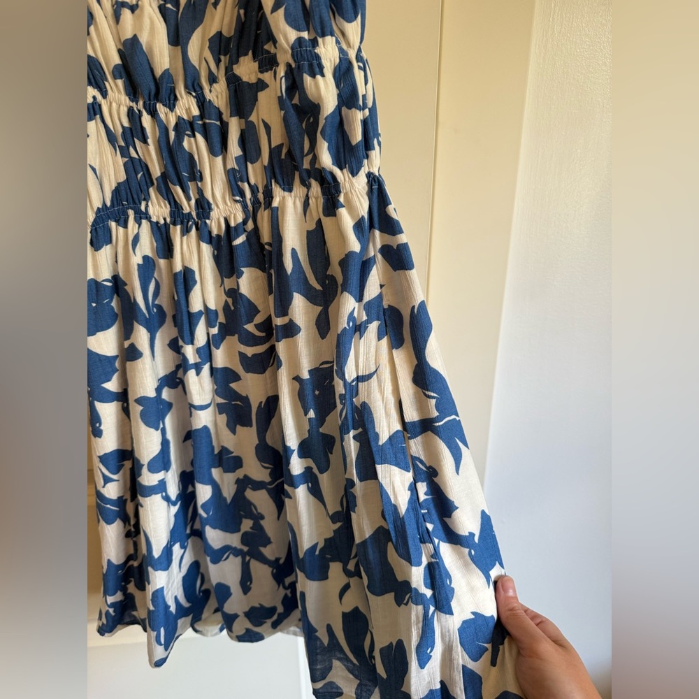 **NWT** A&F Blue and White Sleeveless Dress size XSP - Picture 3 of 4